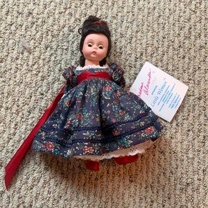 GUC Madame Alexander 👗